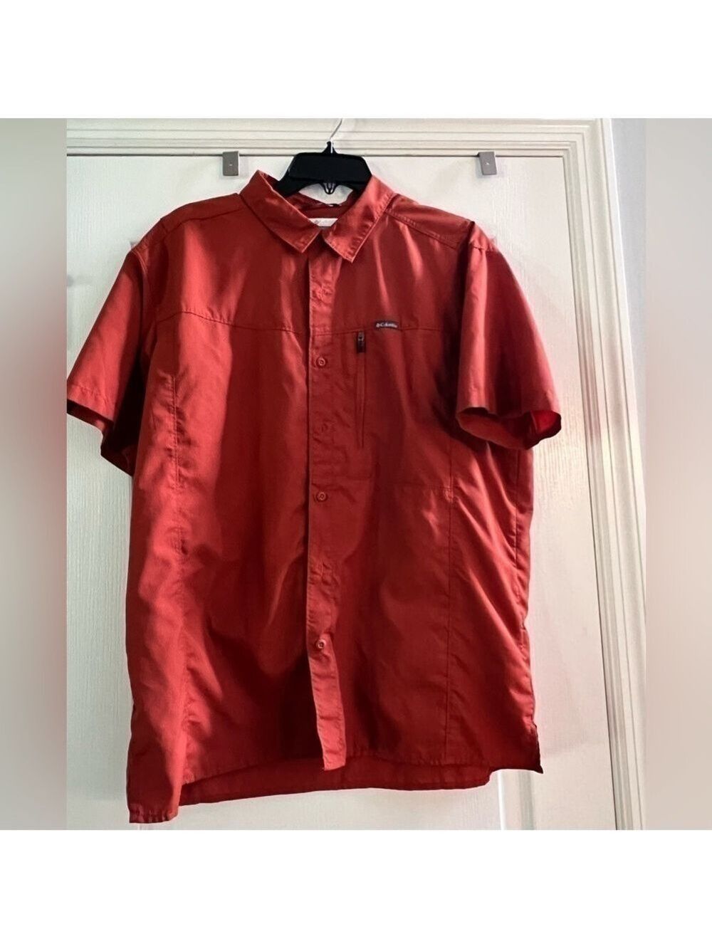 Men’s Columbia burnt orange button down fishing shirt. Omni-Wick. Size Large